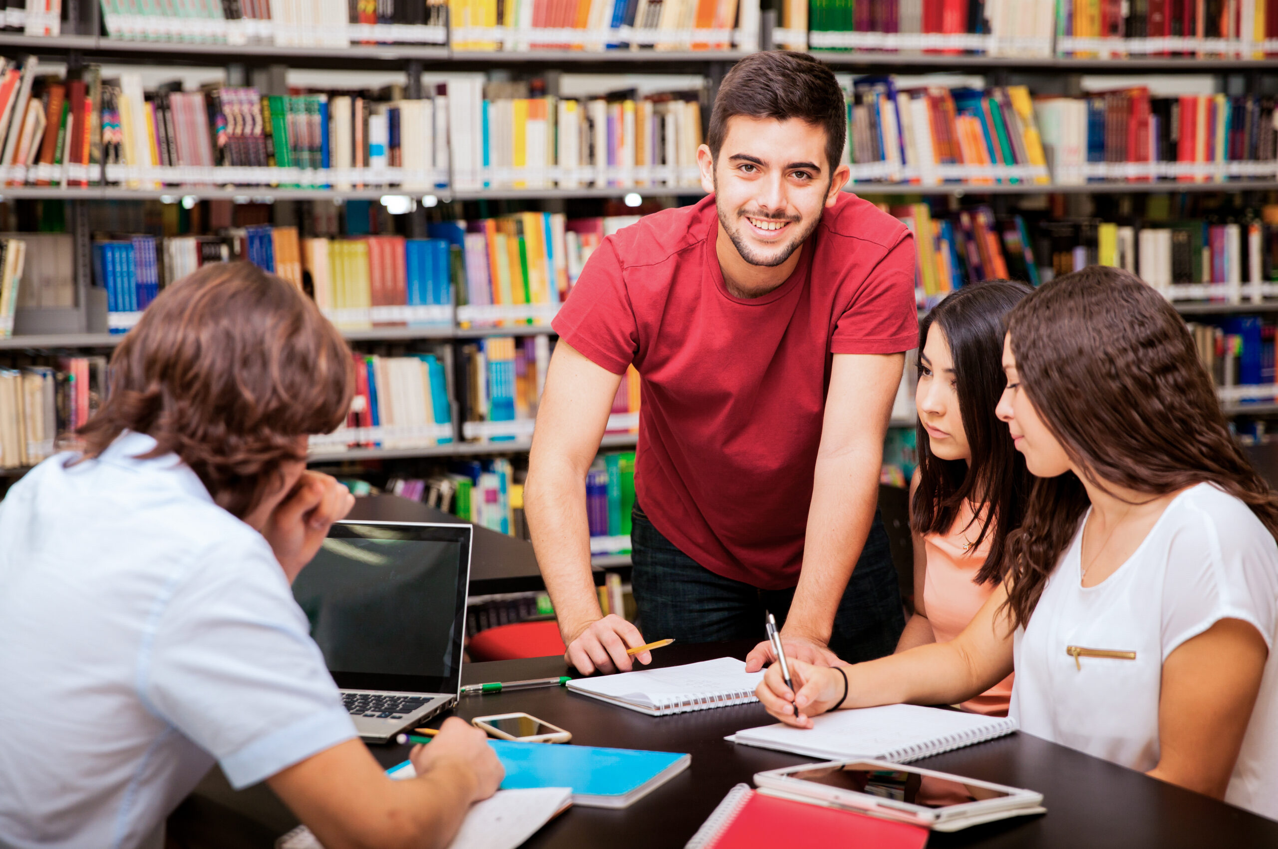 Cómo aplicar a un instituto de educación superior en publicidad y marketing