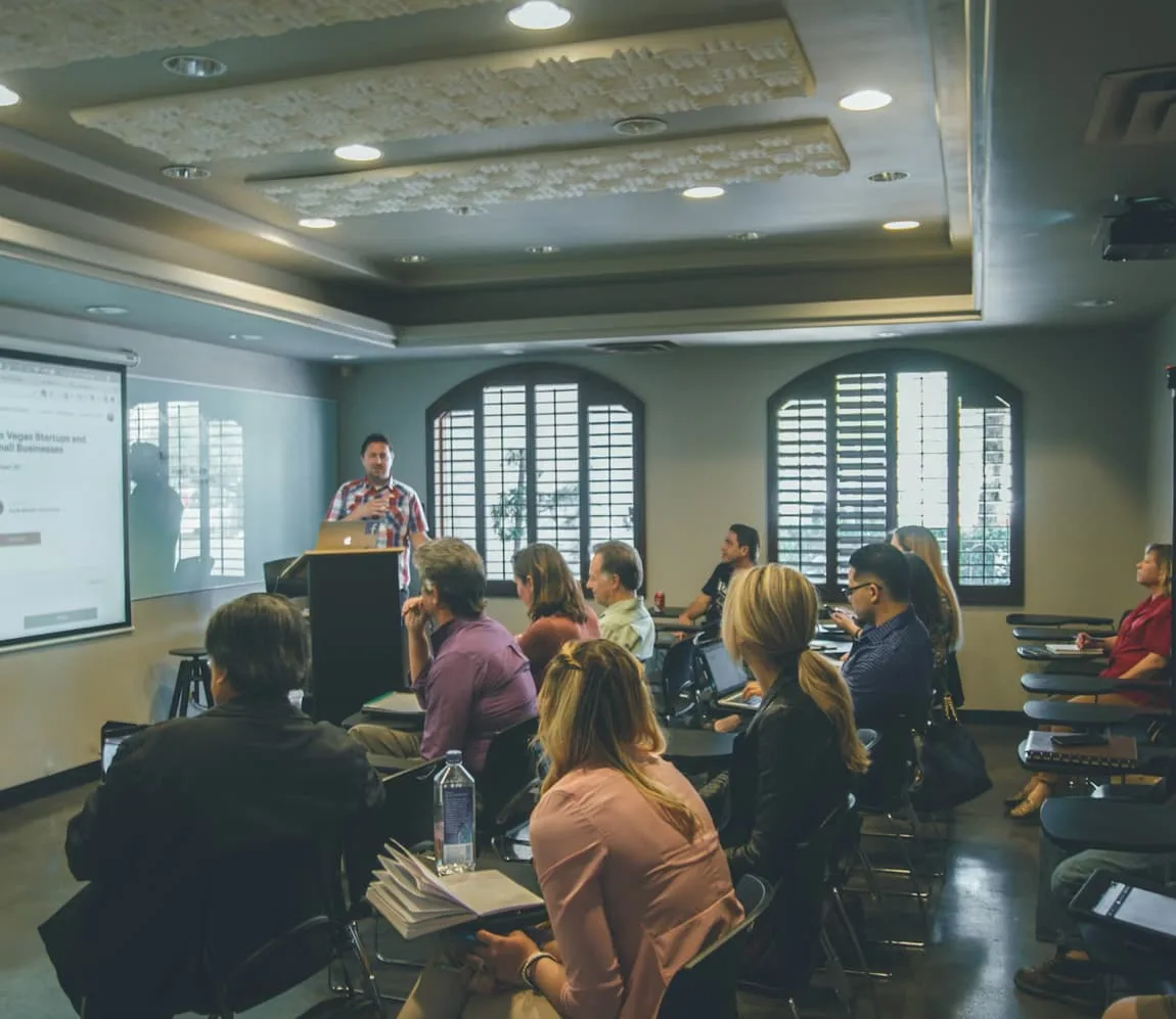Estudiantes en clase